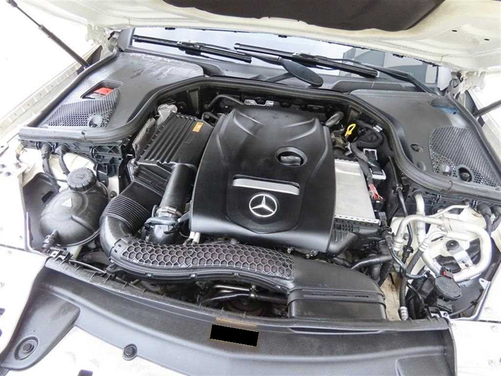 Mercedes-Benz E-Class — photo 20