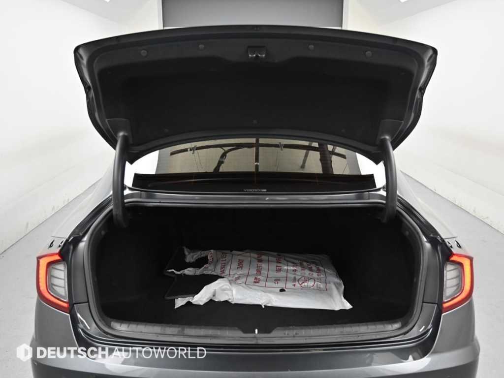 Hyundai Sonata — photo 05