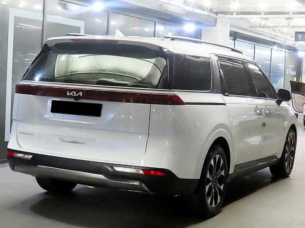 Kia Carnival — photo 04