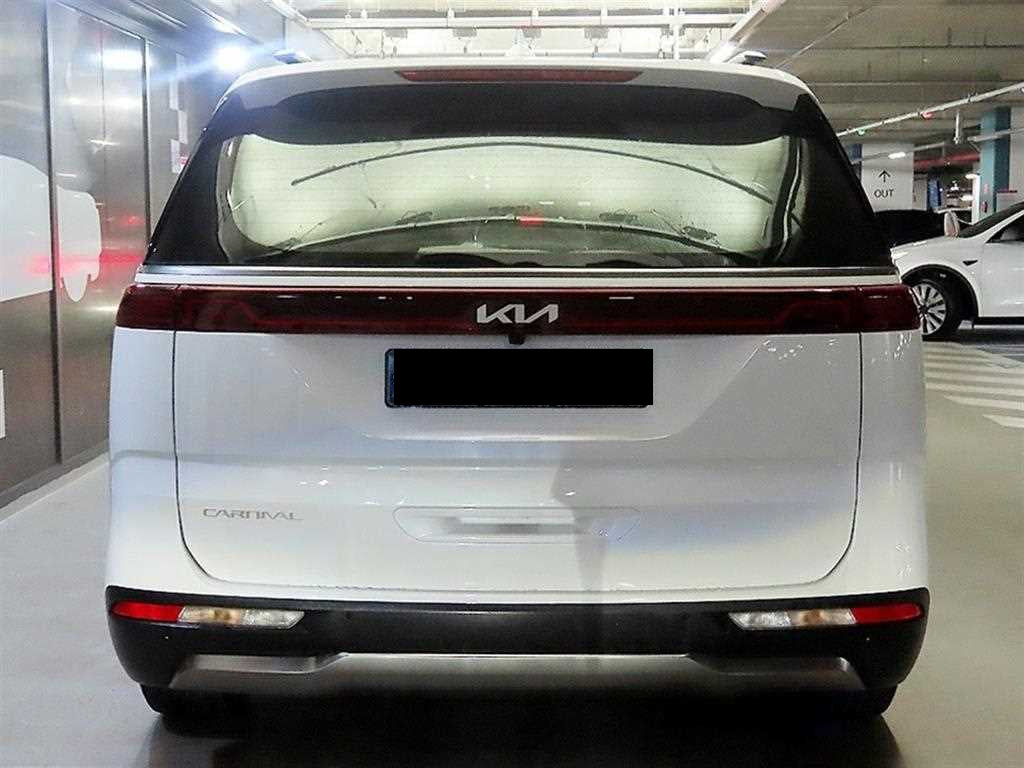 Kia Carnival — photo 05