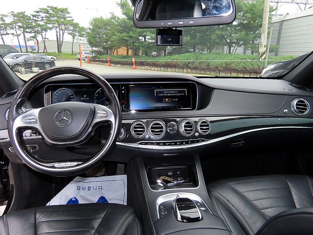 Mercedes-Benz S-Class — photo 07