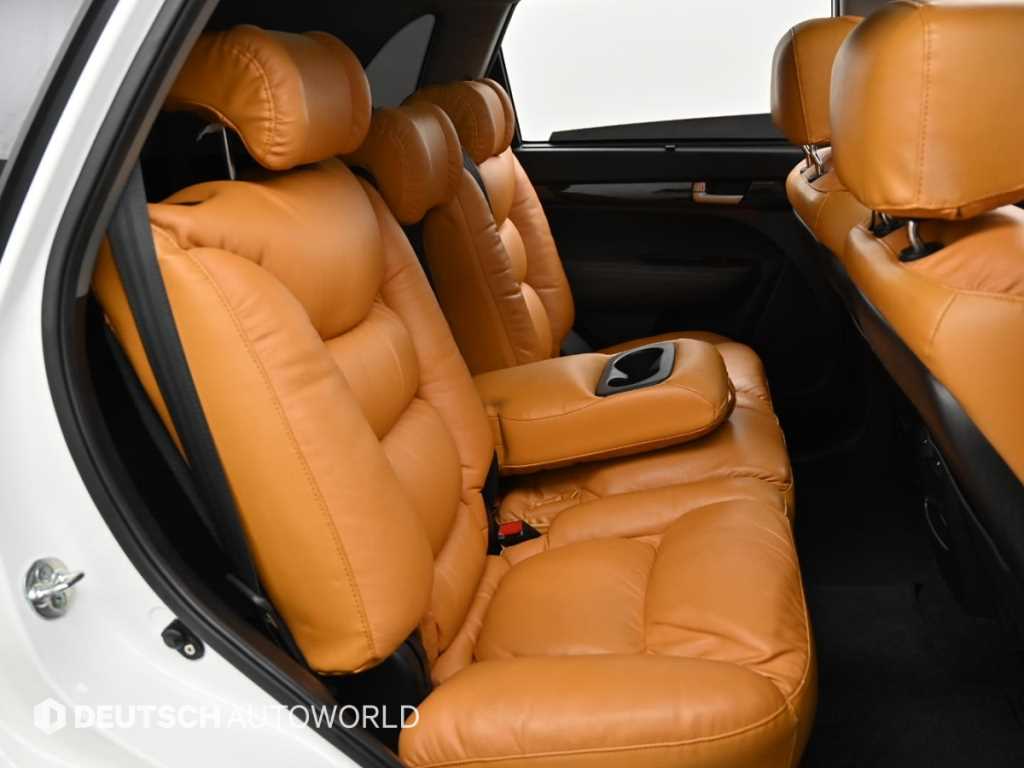 Kia Sorento — photo 12