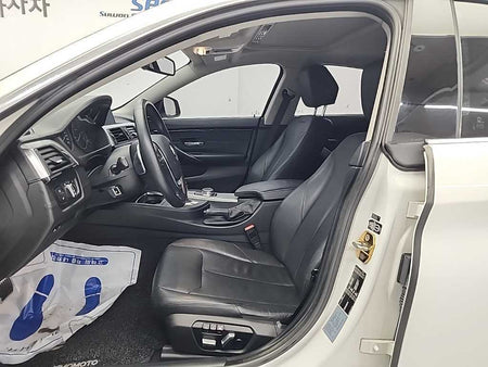 BMW 4-Series — photo 11