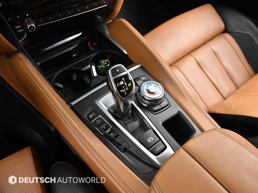 BMW X6 — photo 09