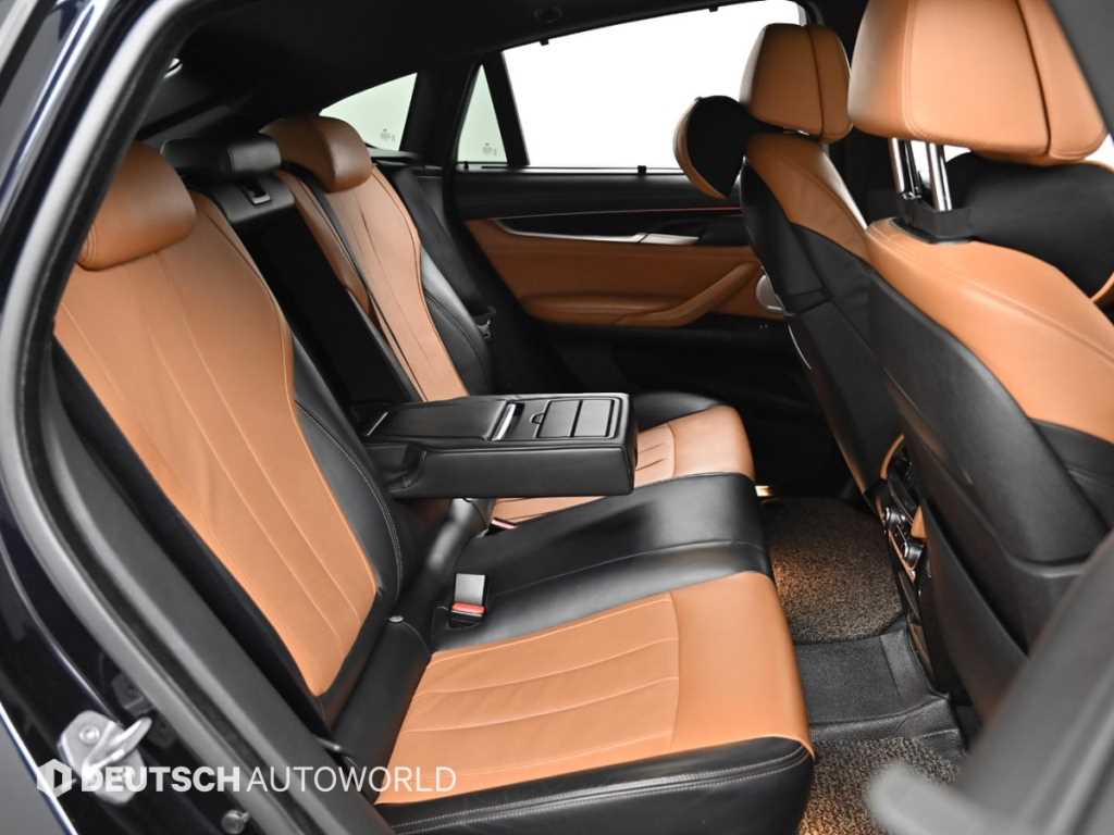 BMW X6 — photo 12