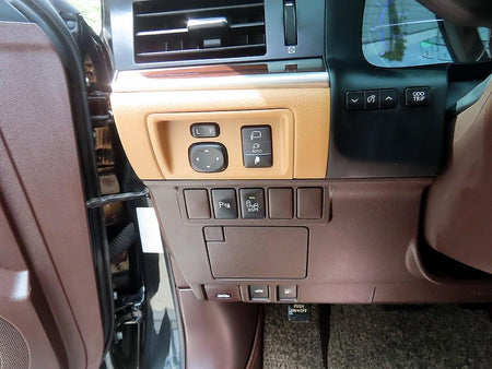 Lexus ES — photo 12