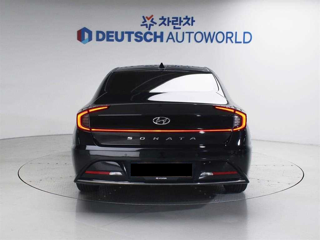 Hyundai Sonata — photo 04
