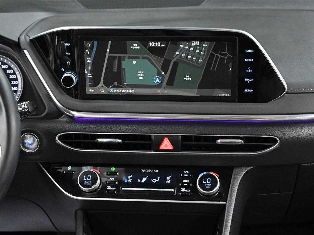 Hyundai Sonata — photo 14