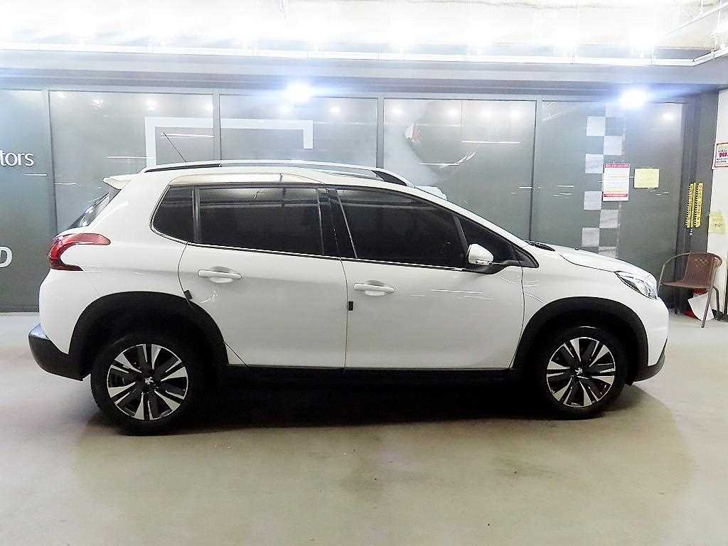Peugeot 2008 — photo 03