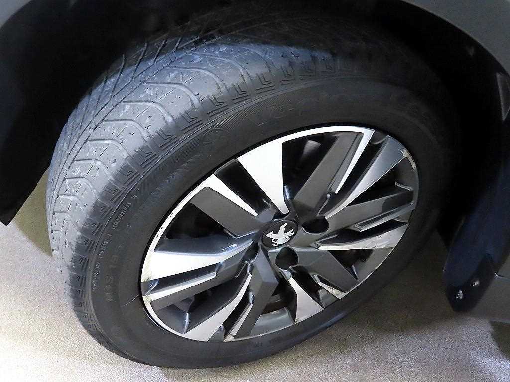 Peugeot 2008 — photo 20
