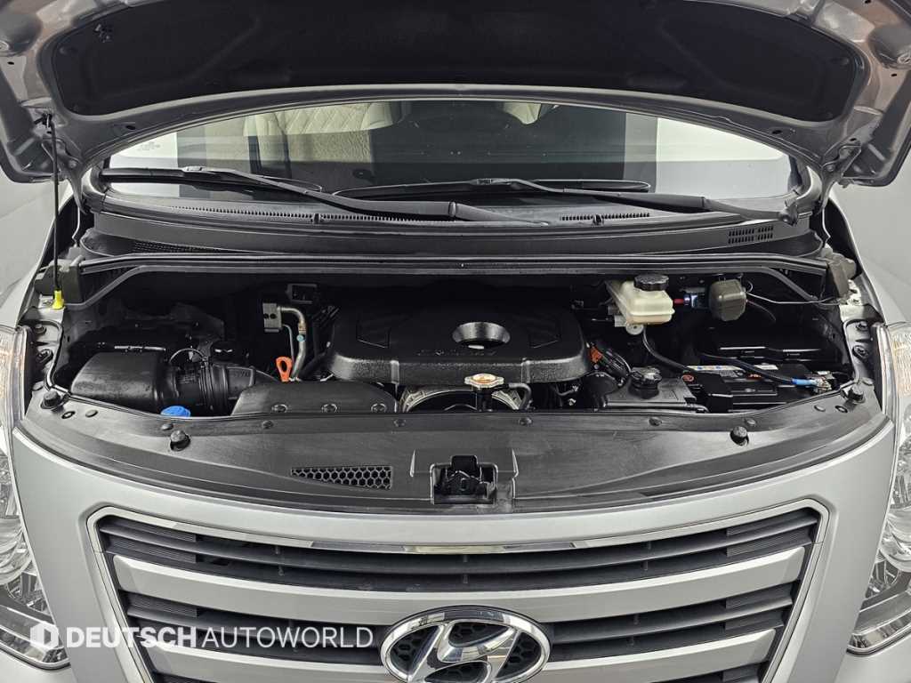 Hyundai Starex — photo 06