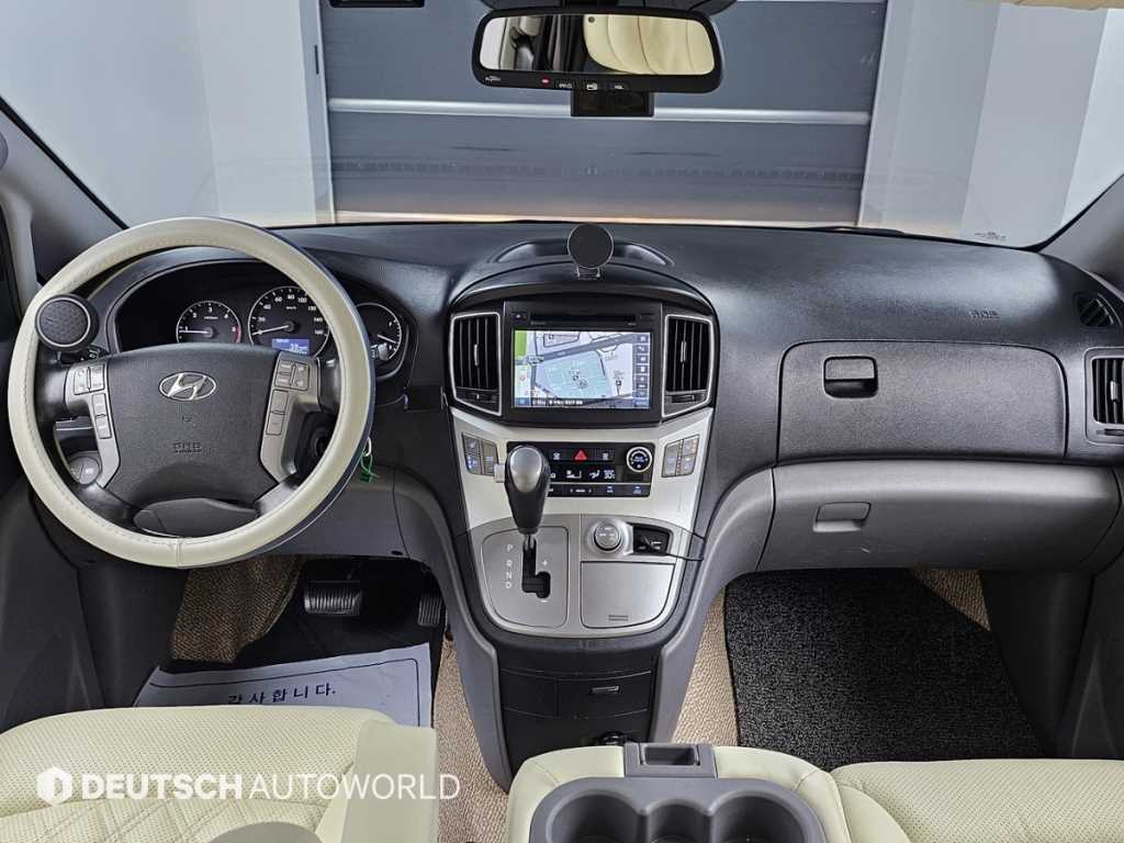 Hyundai Starex — photo 07