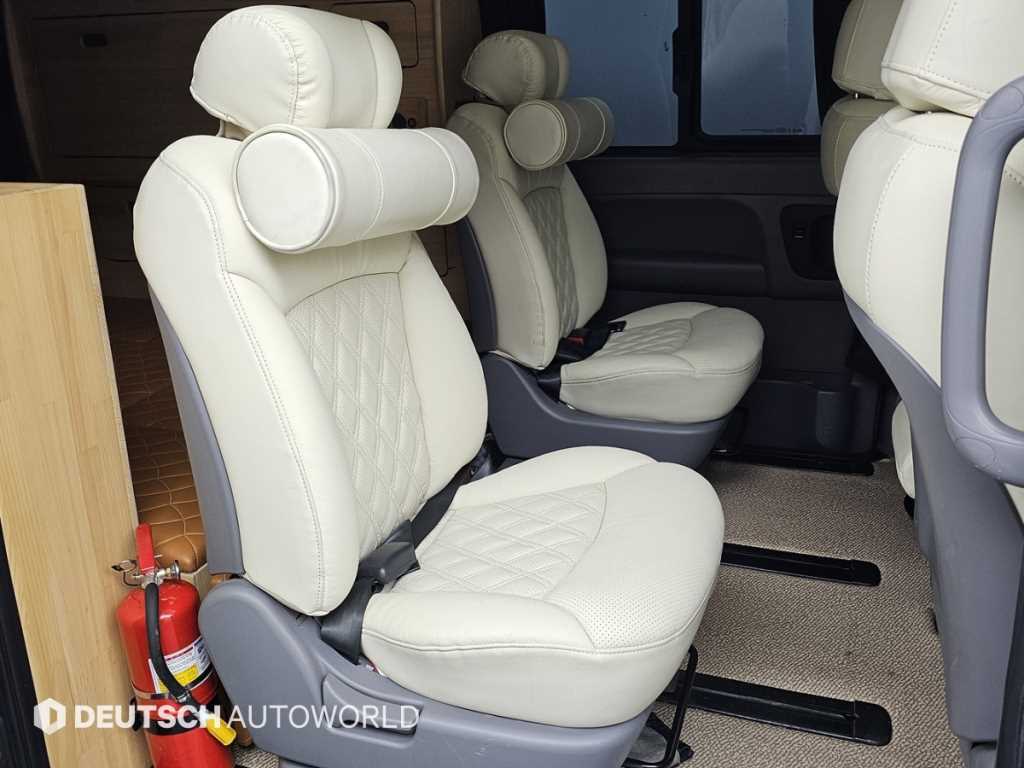 Hyundai Starex — photo 12