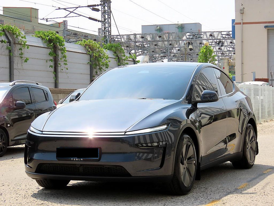 Tesla Model Y — photo 02