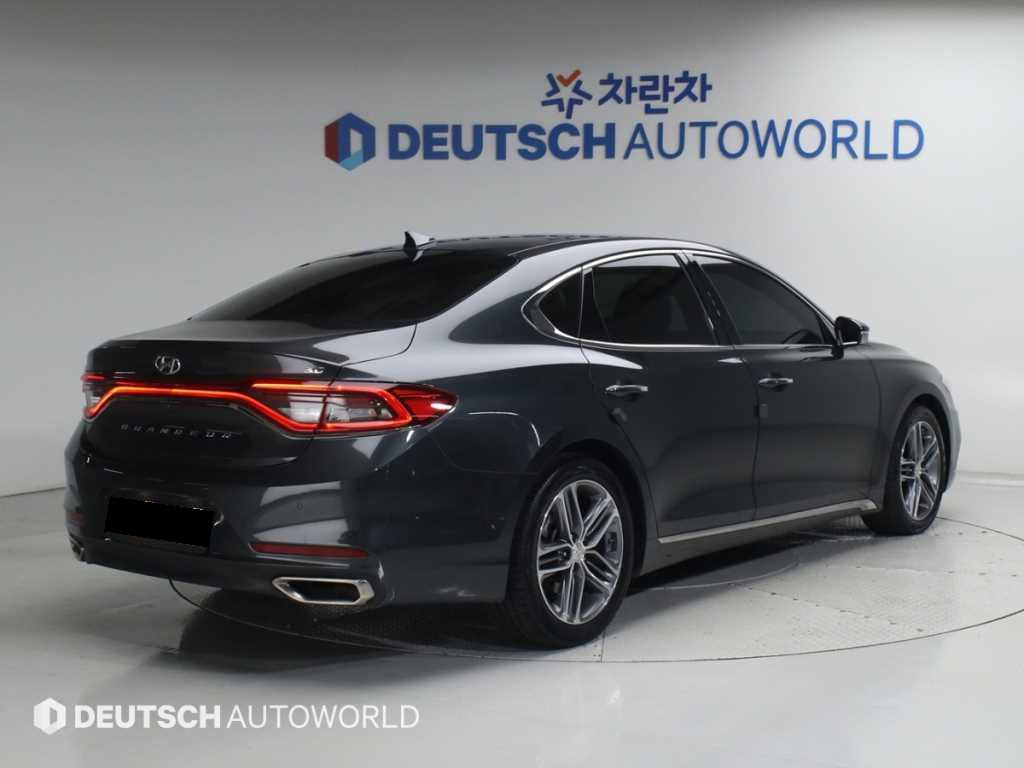 Hyundai Grandeur — photo 02