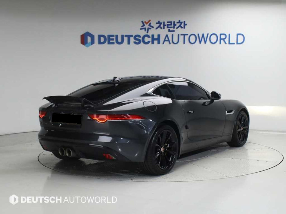 Jaguar F-TYPE — photo 02