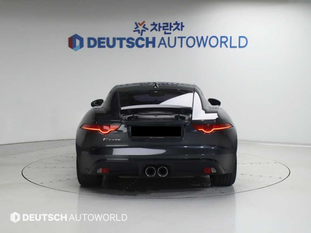Jaguar F-TYPE — photo 04