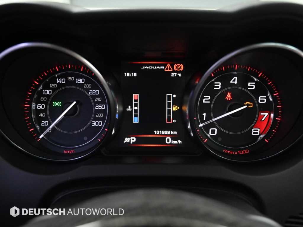 Jaguar F-TYPE — photo 08