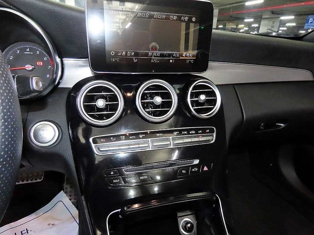 Mercedes-Benz C-Class — photo 14