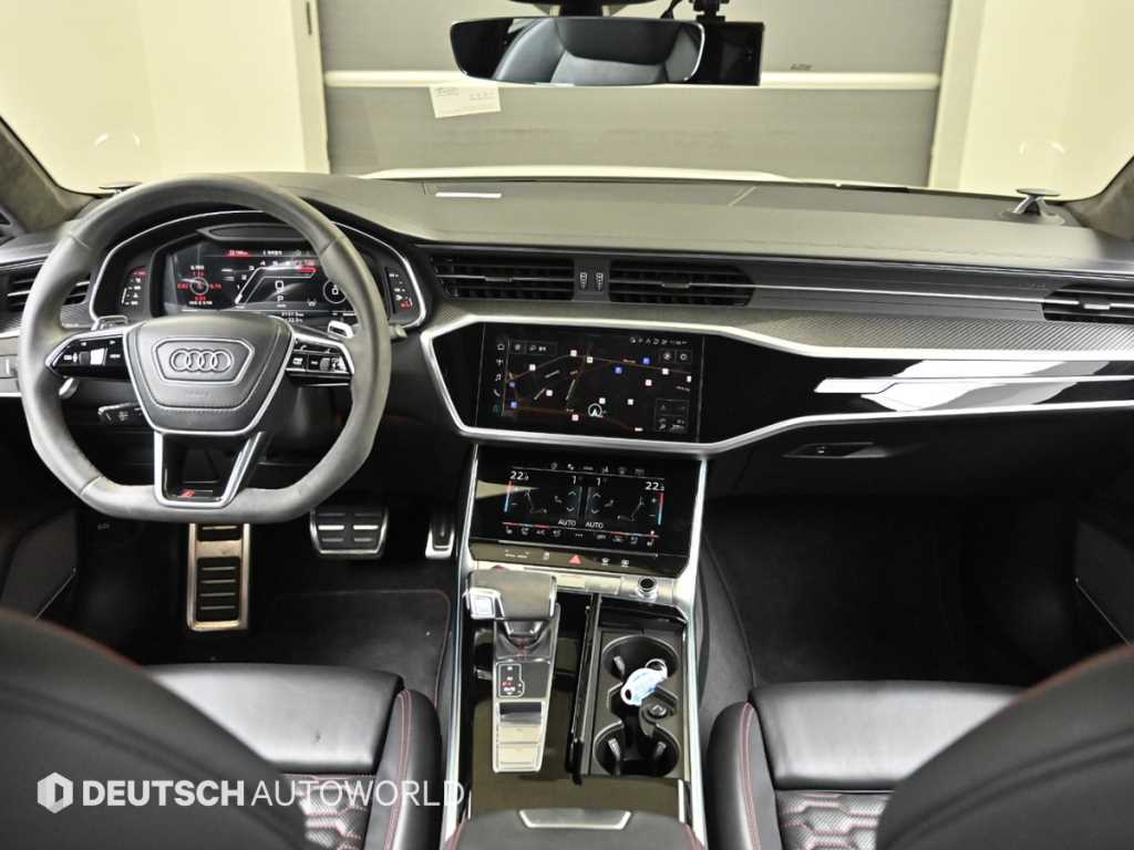 Audi RS7 — photo 07