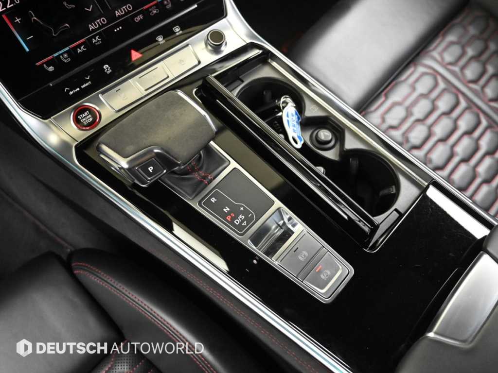 Audi RS7 — photo 09