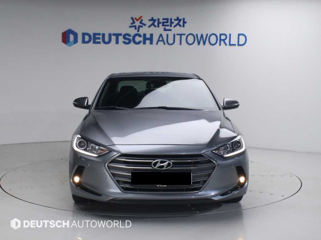Hyundai Avante — photo 03