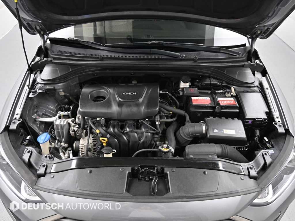 Hyundai Avante — photo 06
