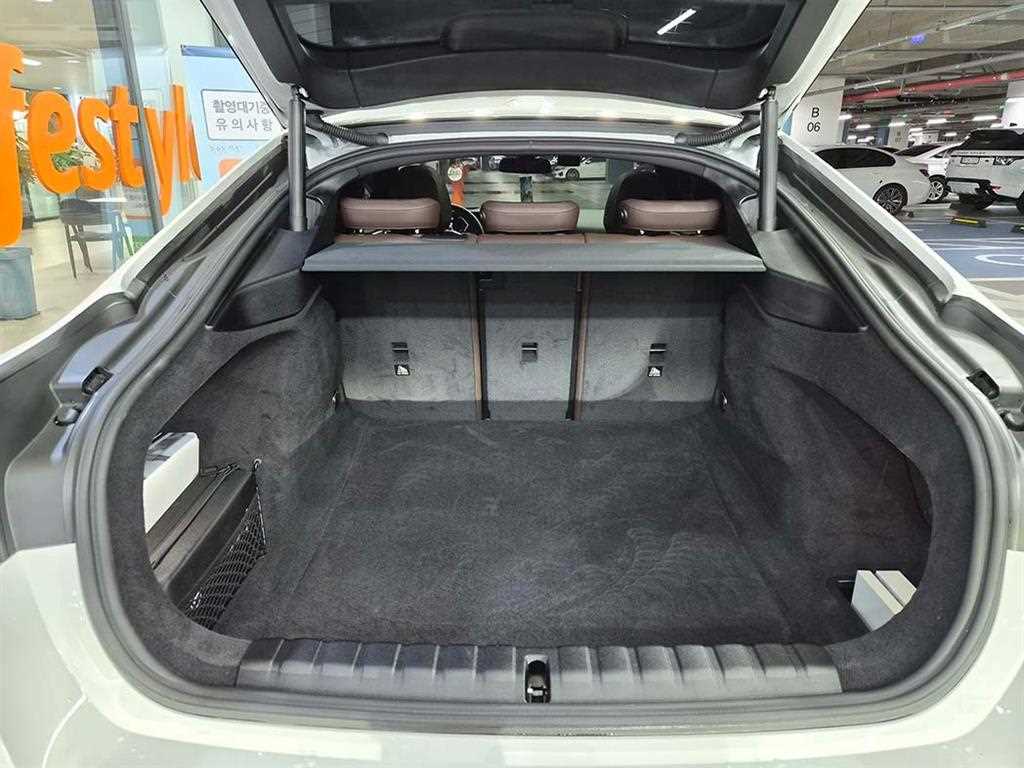 BMW 4-Series — photo 17