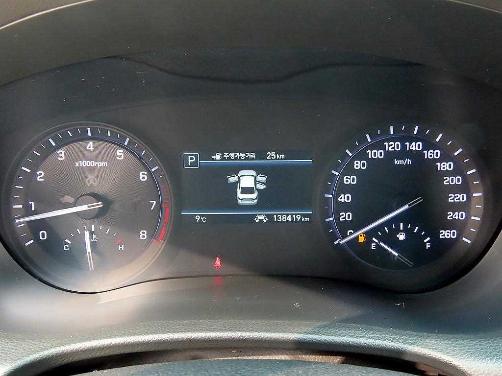 Genesis G80 — photo 09