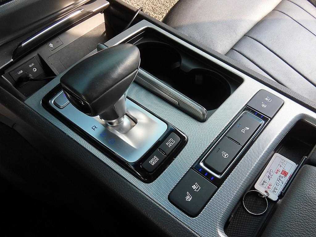 Genesis G80 — photo 10
