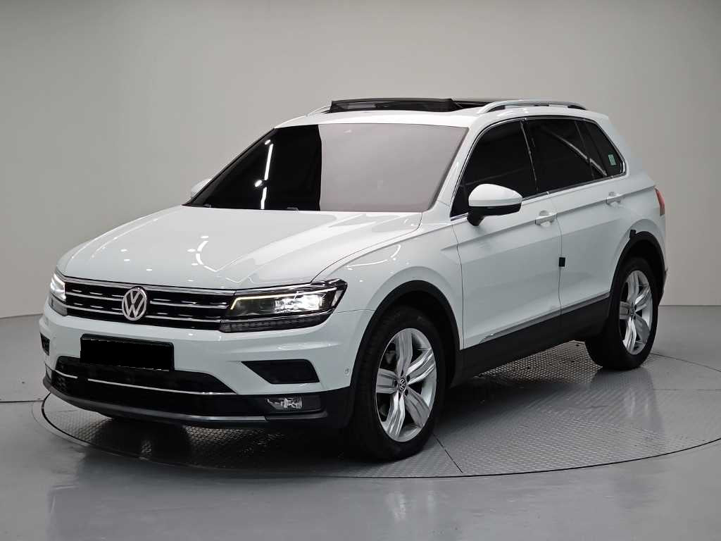 Volkswagen Tiguan — photo 01