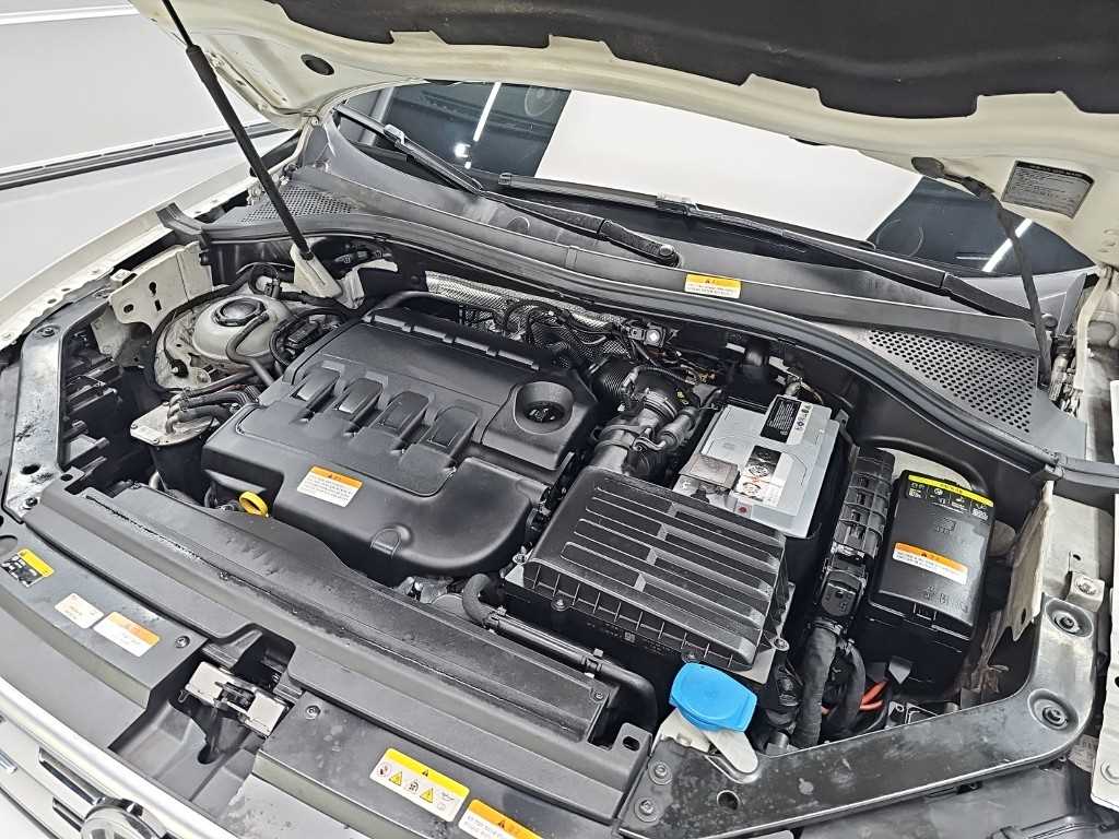 Volkswagen Tiguan — photo 05
