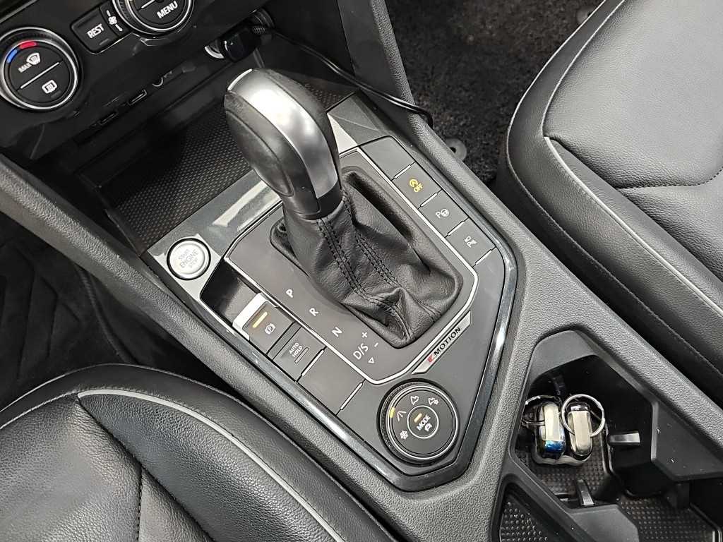 Volkswagen Tiguan — photo 08
