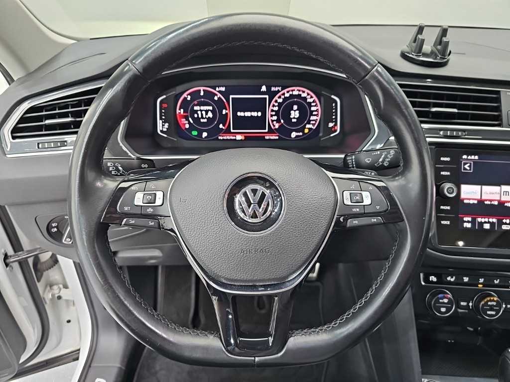 Volkswagen Tiguan — photo 09