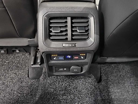 Volkswagen Tiguan — photo 13