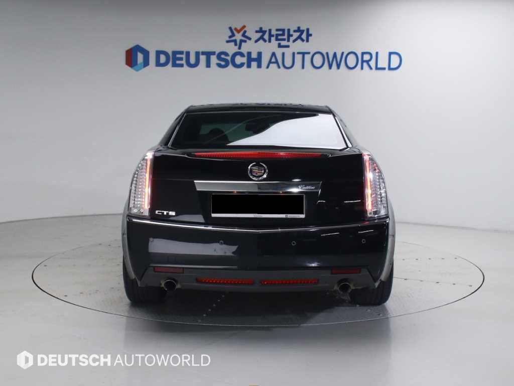 Cadillac CTS — photo 04