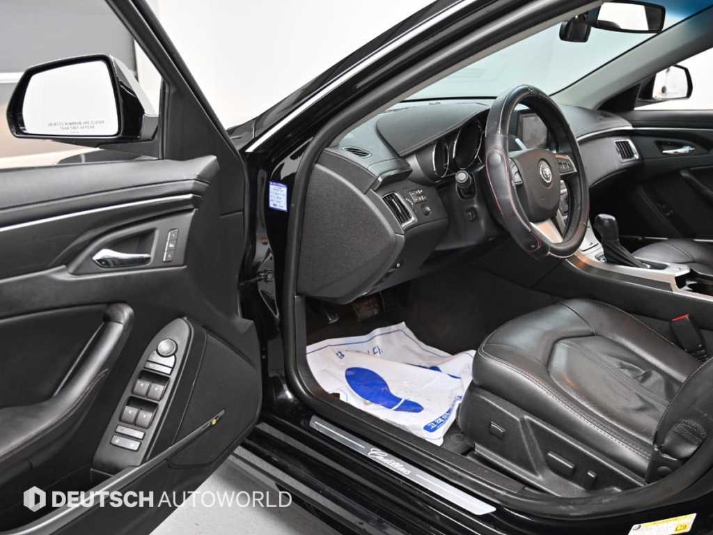 Cadillac CTS — photo 11