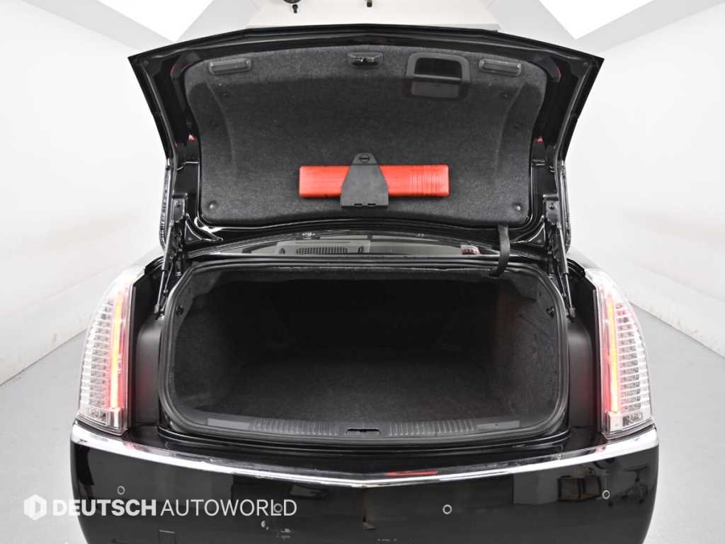 Cadillac CTS — photo 19
