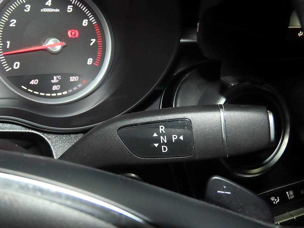 Mercedes-Benz GLC-Class — photo 12