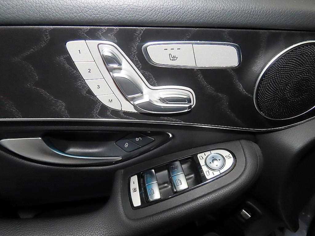 Mercedes-Benz GLC-Class — photo 14