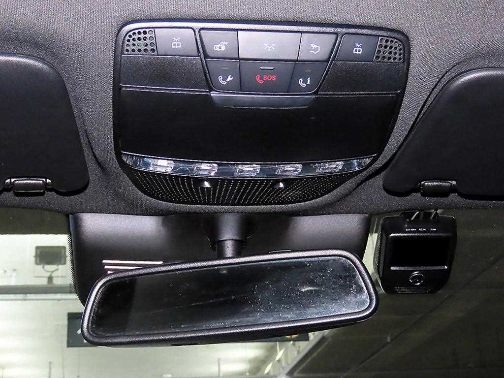 Mercedes-Benz GLC-Class — photo 16