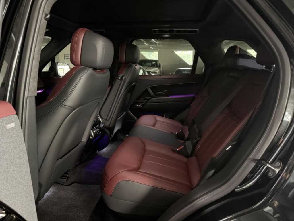 Land Rover Range Rover Sport — photo 14