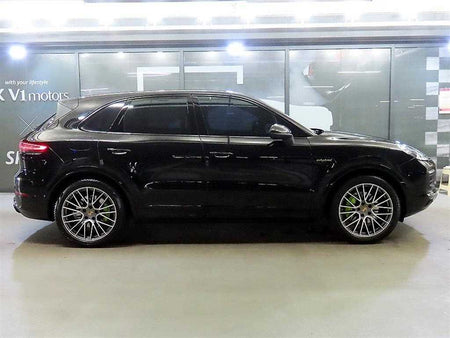 Porsche Cayenne — photo 03