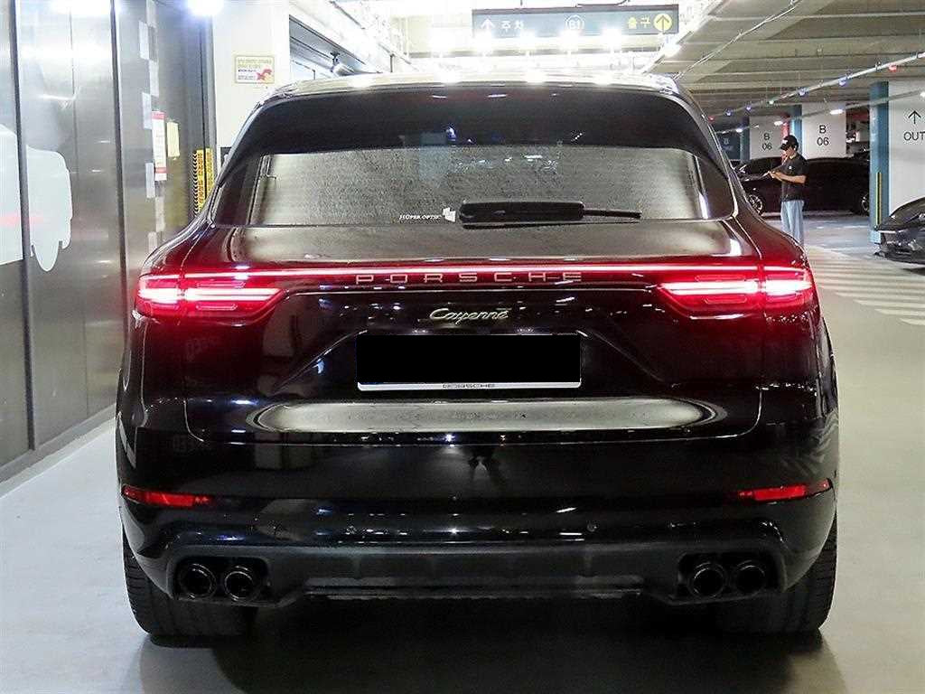 Porsche Cayenne — photo 05