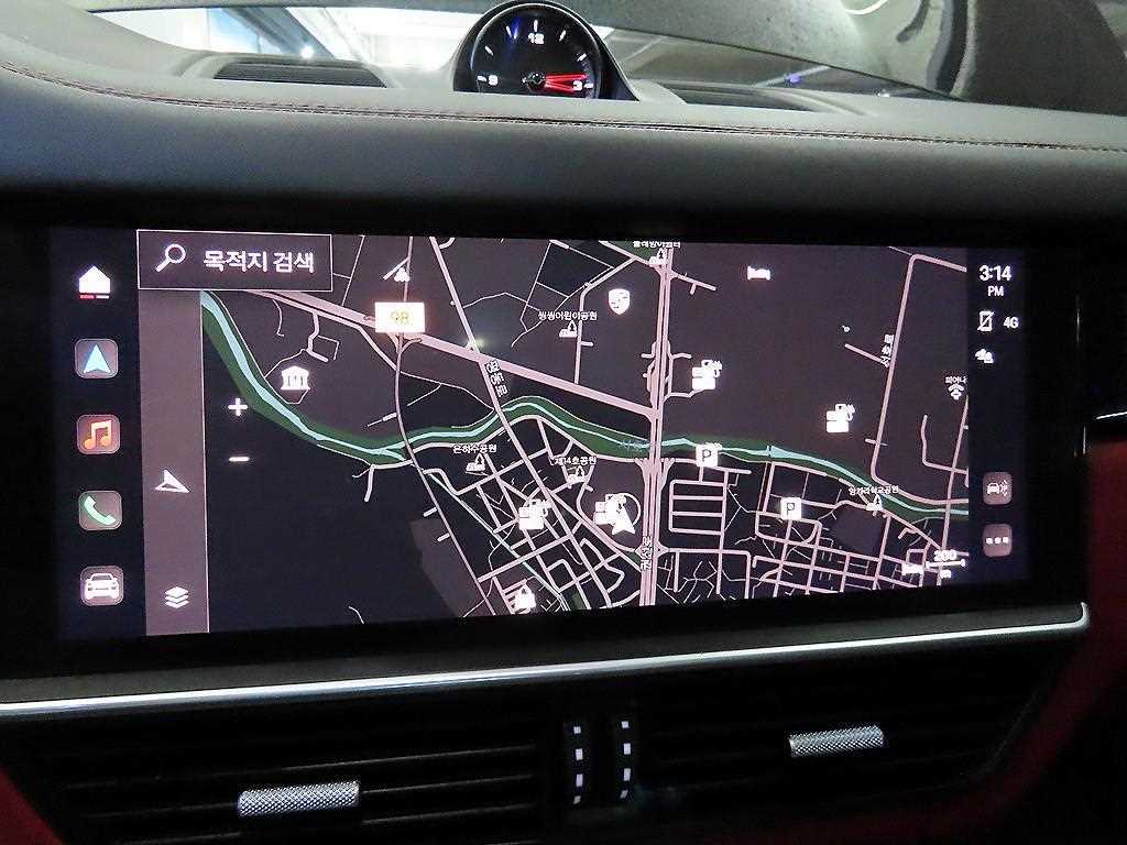 Porsche Cayenne — photo 13