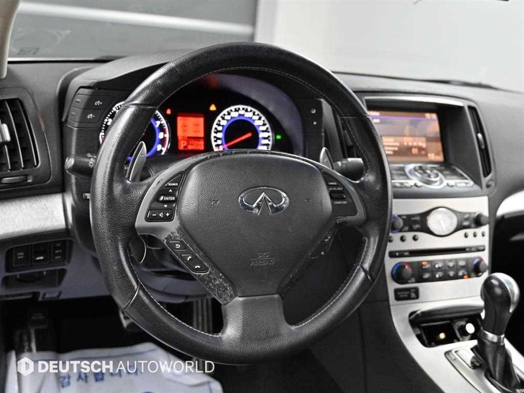 Infiniti G — photo 13