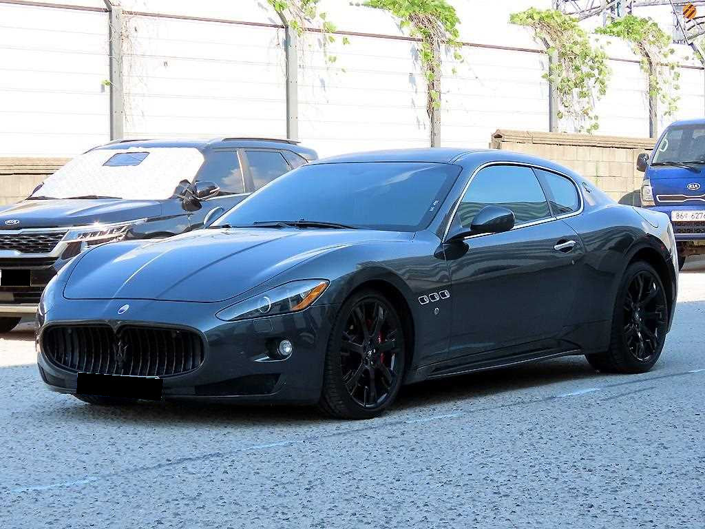 Maserati GranTurismo — photo 02