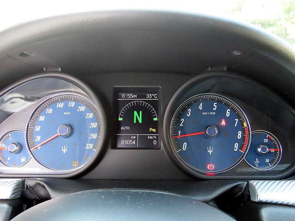 Maserati GranTurismo — photo 09