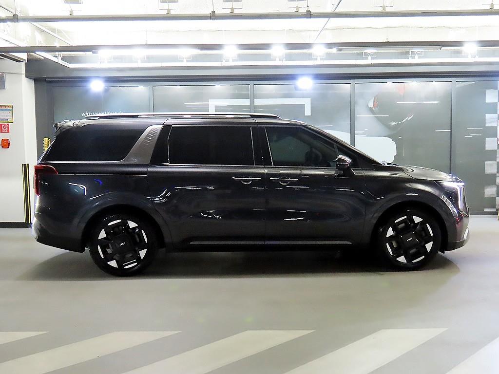 Kia Carnival — photo 03