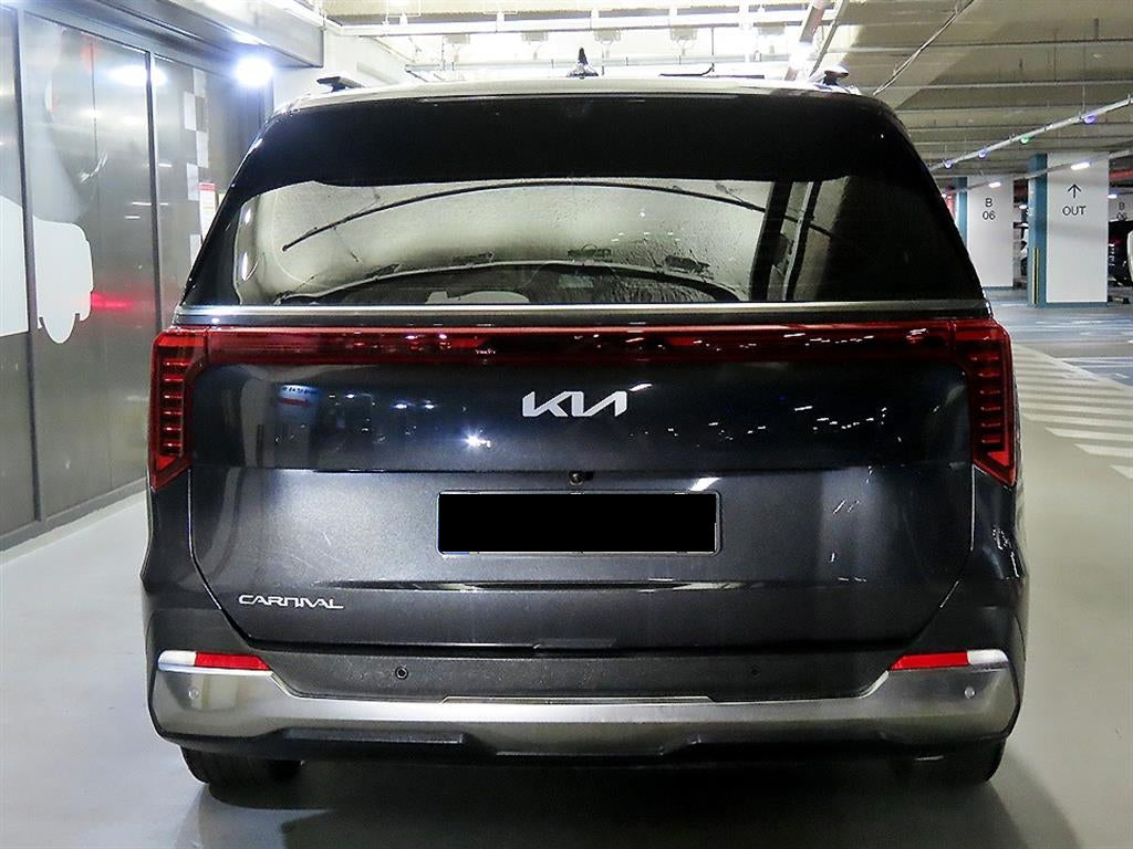 Kia Carnival — photo 05